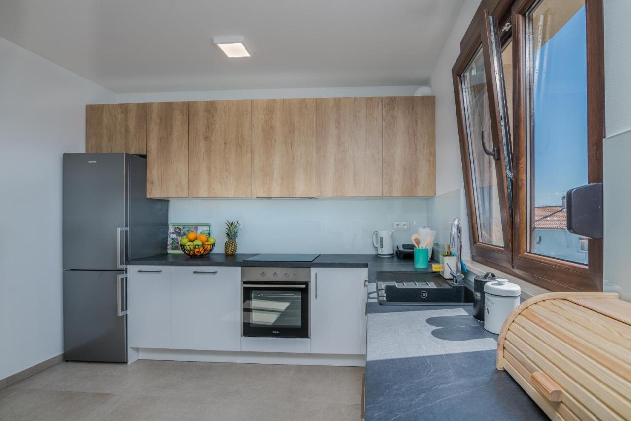 Apartments Sunrise Krk คิร์ก ภายนอก รูปภาพ