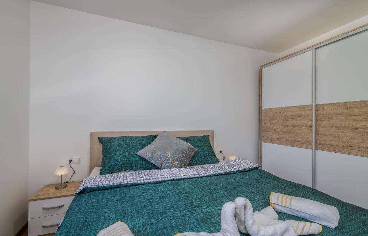 Apartments Sunrise Krk คิร์ก ภายนอก รูปภาพ