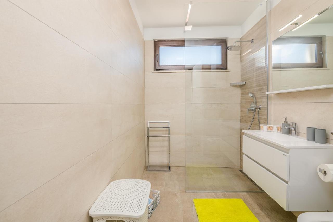 Apartments Sunrise Krk คิร์ก ภายนอก รูปภาพ