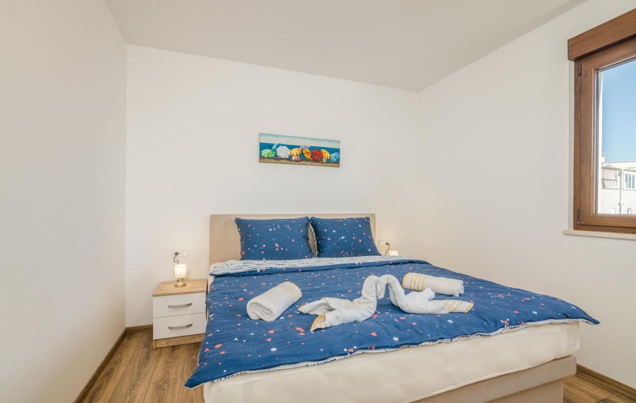 Apartments Sunrise Krk คิร์ก ภายนอก รูปภาพ